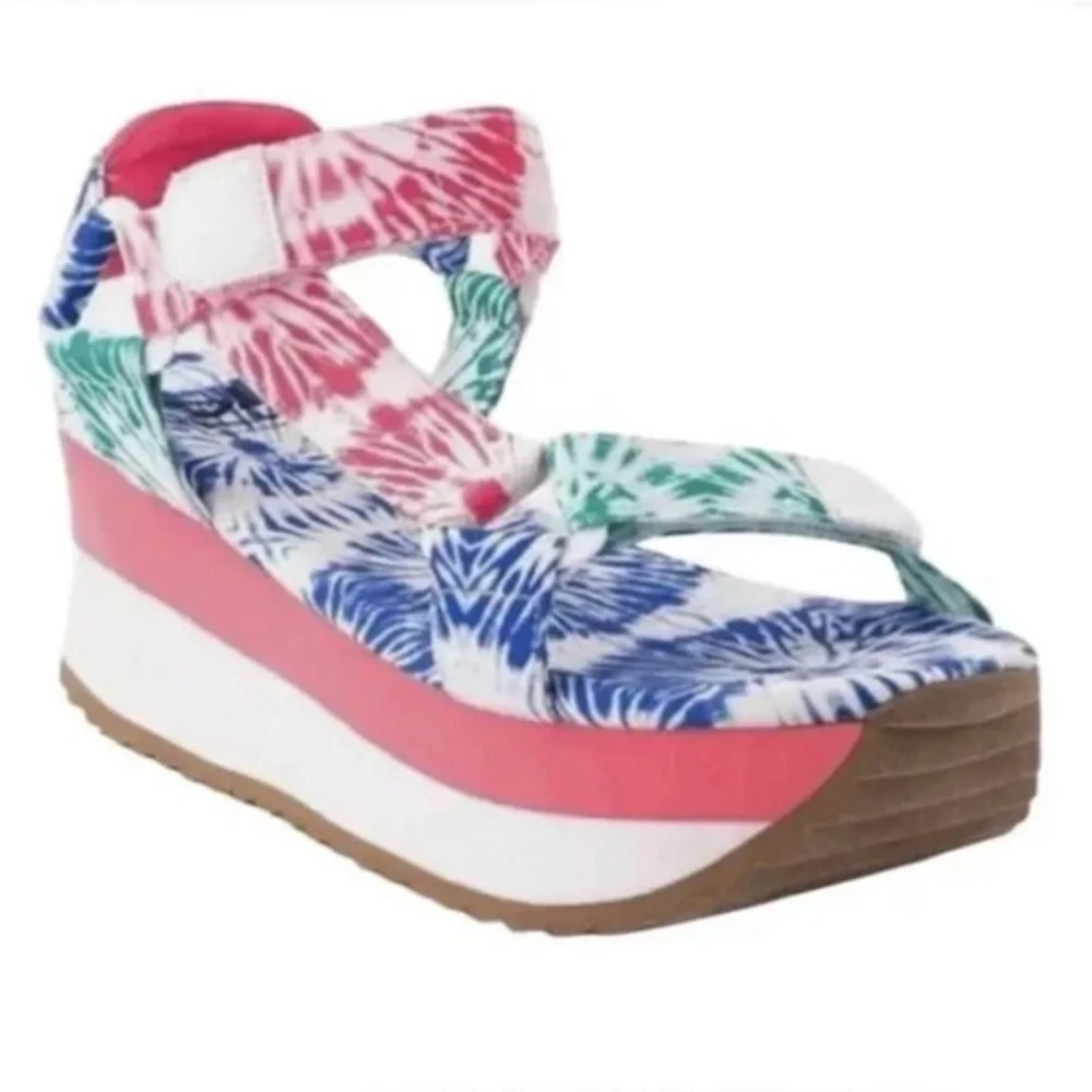 NIB Dirty Laundry Goin Out Tye Dye Sandal